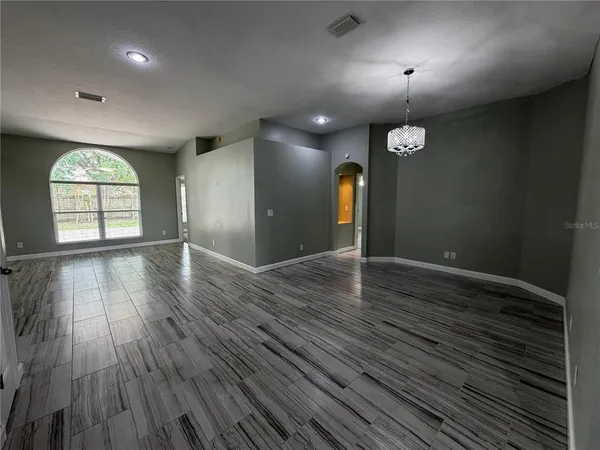 $2,800 | 1211 Dew Bloom Road, Brandon, FL 33511