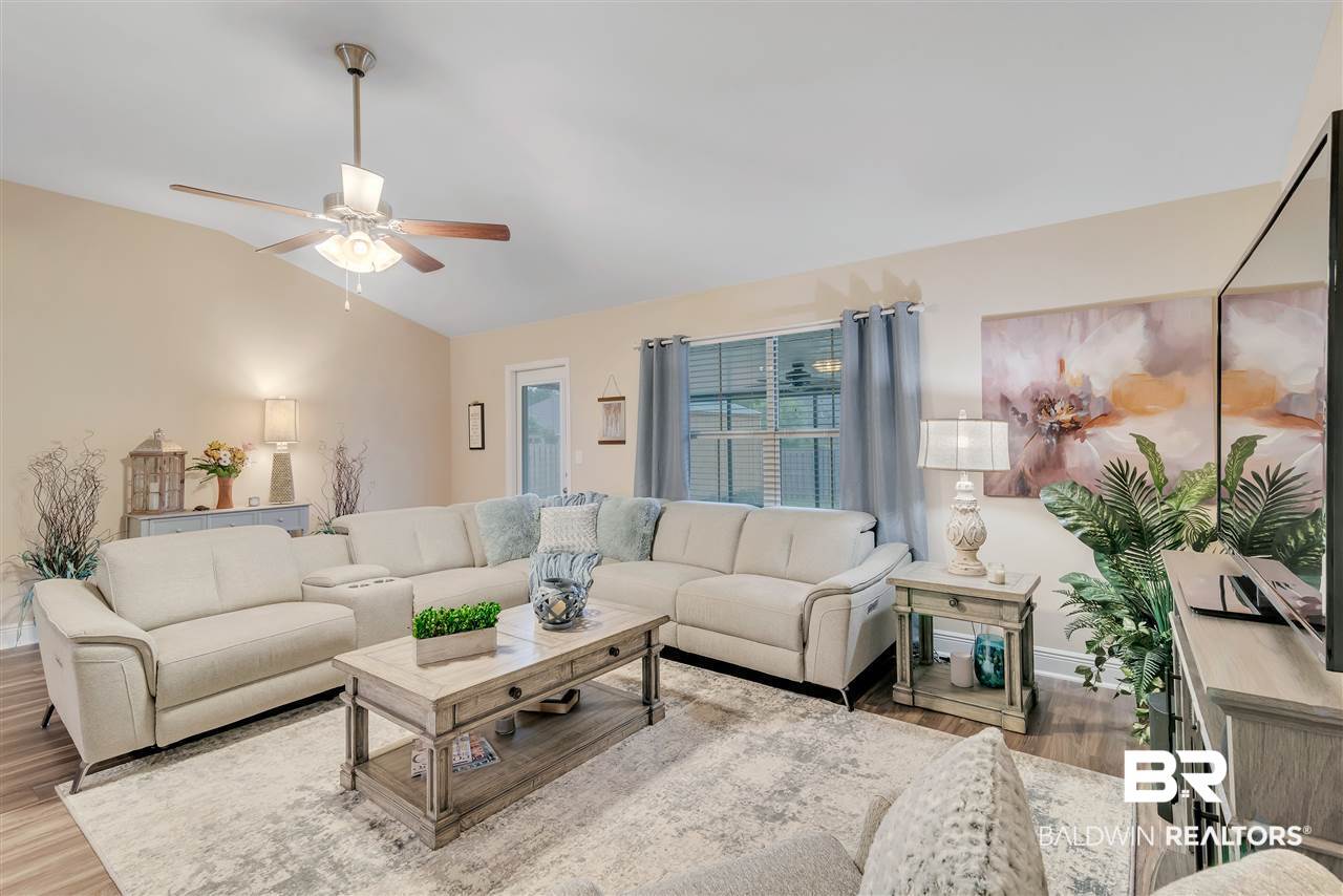 22176 Garland Loop Silverhill, AL 36576 - Photo 13 of 31 great room #2