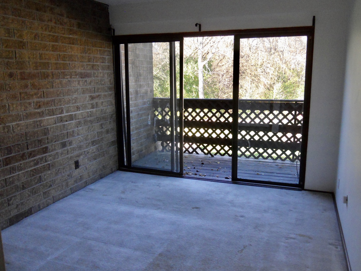 508 Kenneth Circle Elgin, IL 60120 - Photo 15 of 19 a view of an empty room with a window