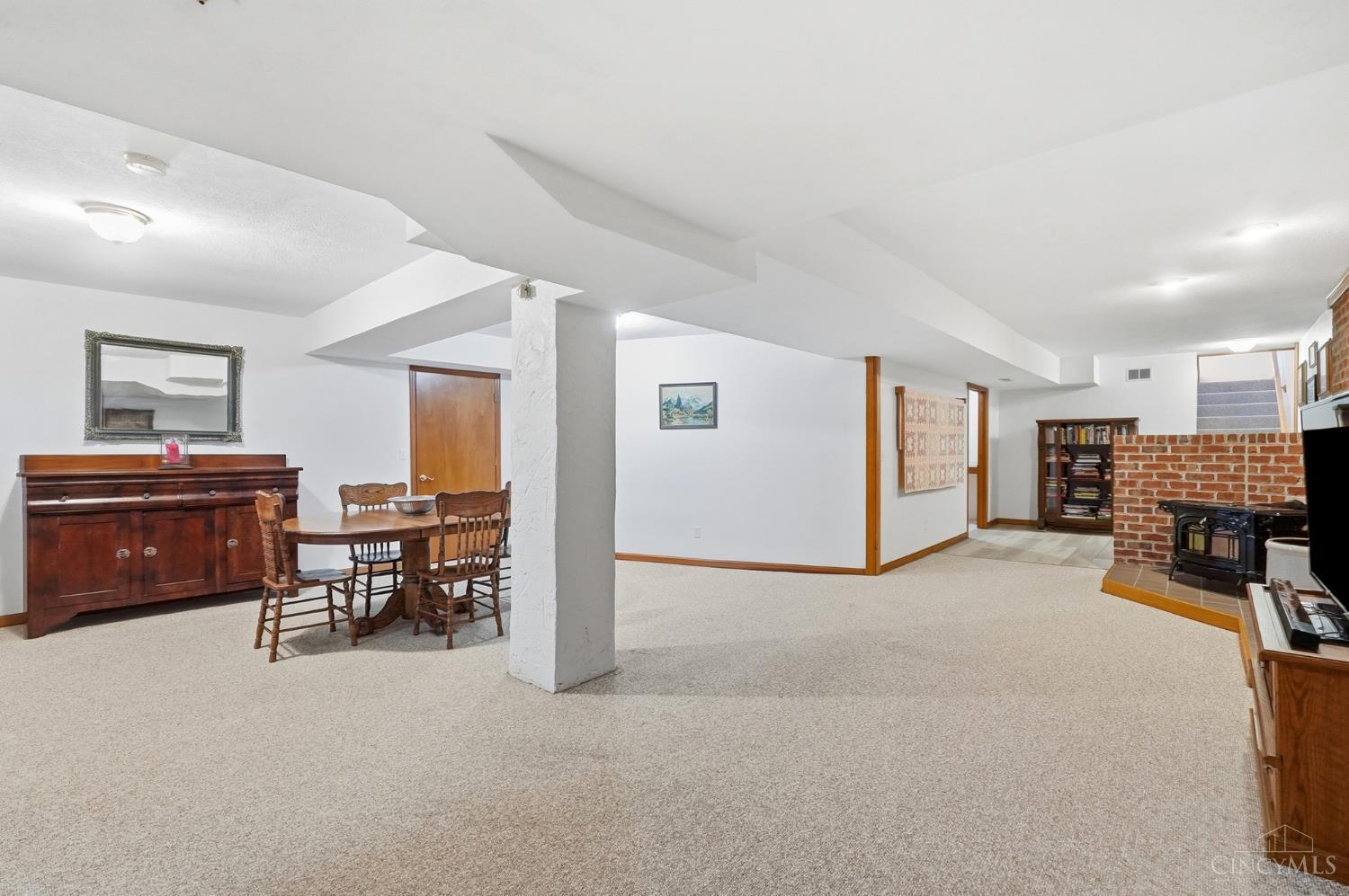6596 Springdale Road Cincinnati, OH 45247 - Photo 32 of 81