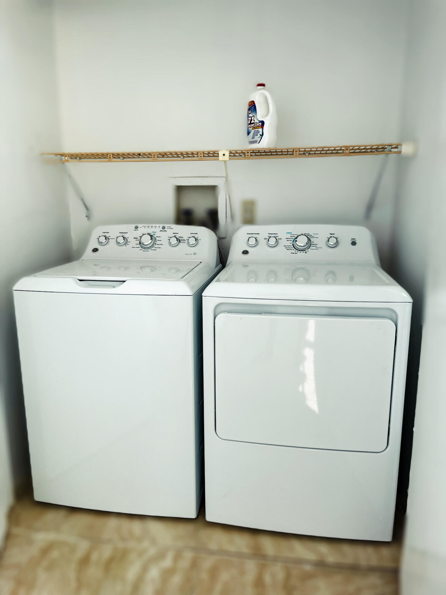 2600 South Kanner Highway, Unit R8 Stuart, FL 34994 - Photo 22 of 35 washer dryer