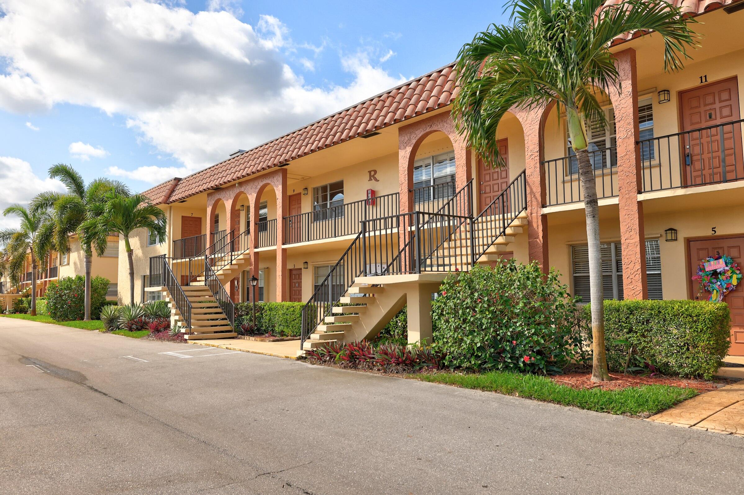 2600 South Kanner Highway, Unit R8 Stuart, FL 34994 - Photo 3 of 35 01_632a5257_58_59_60_61