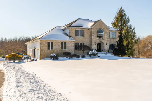 $1,300,000 | 8 Tamar Court, Manalapan, NJ 07726