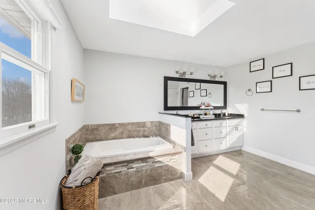 $1,300,000 | 8 Tamar Court, Manalapan, NJ 07726