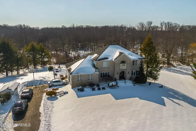 $1,300,000 | 8 Tamar Court, Manalapan, NJ 07726