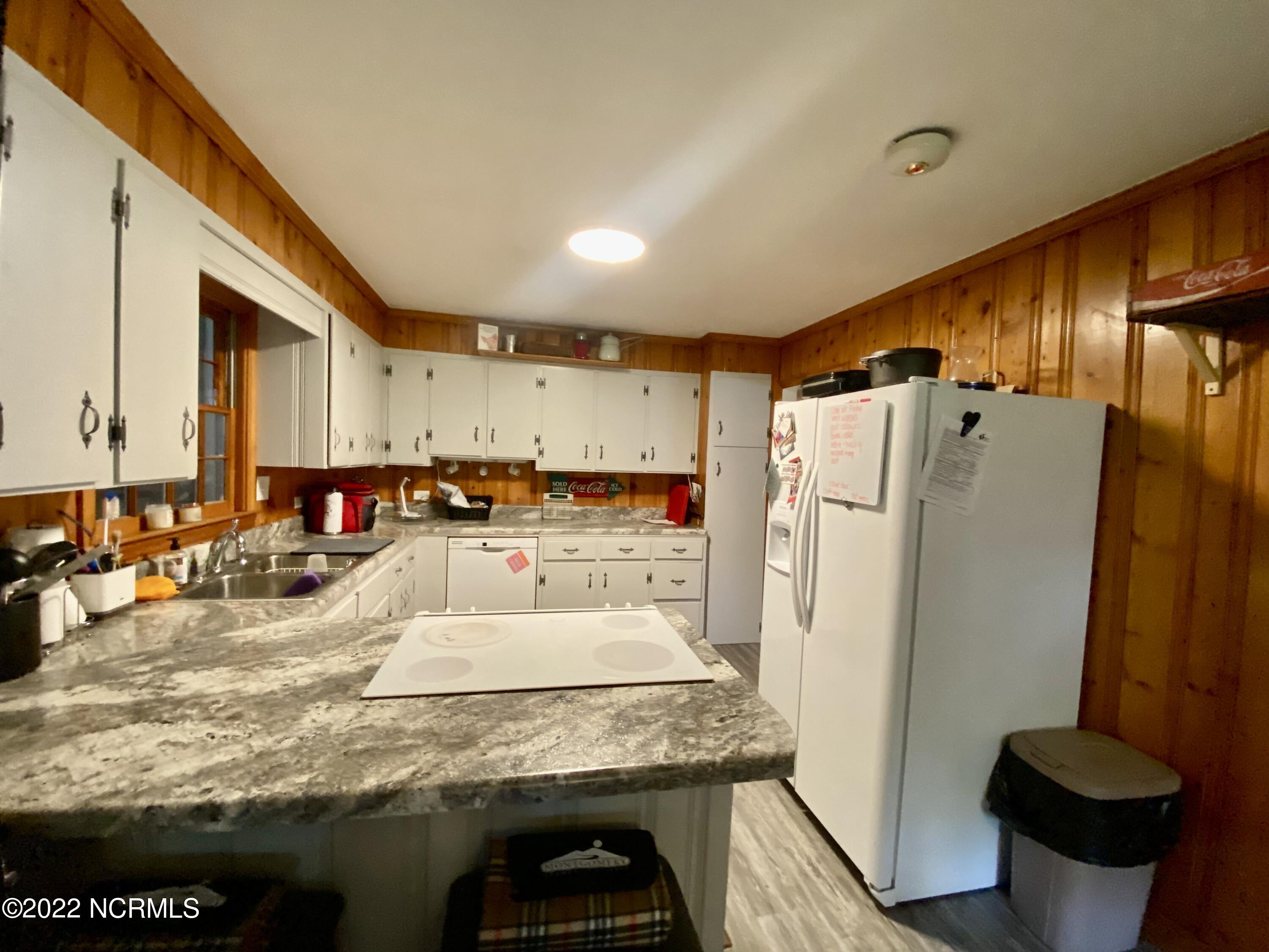 1605 Summit Drive Rockingham, NC 28379 - Photo 7 of 16 51613455-FBB4-49F2-89D9-A4D88EFDB650