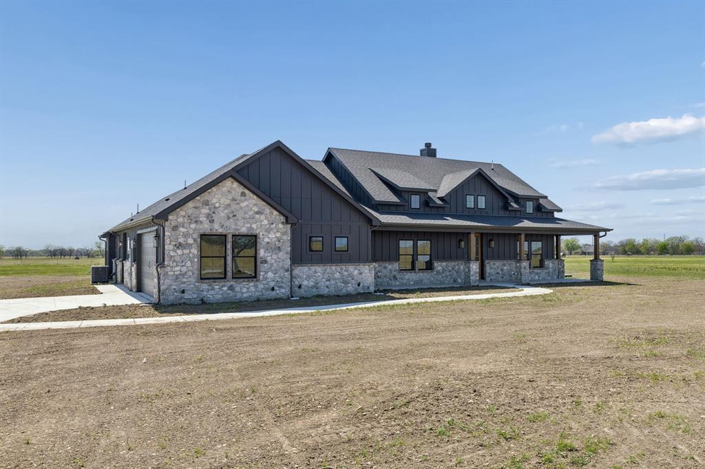 9251 Old Stoney Road Ponder, TX 76259 - Photo 2 of 32