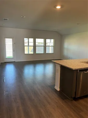 $2,350 | 1001 Euston Street, Denton, TX 76207