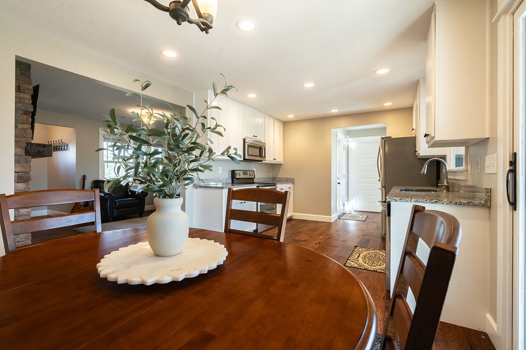 665 Davis Road Blue Ridge, GA 30513 - Photo 10 of 34
