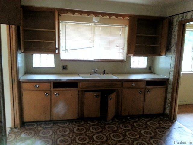 19031 Burt Road Detroit, MI 48219 - Photo 5 of 9 20130808_132142.jpg