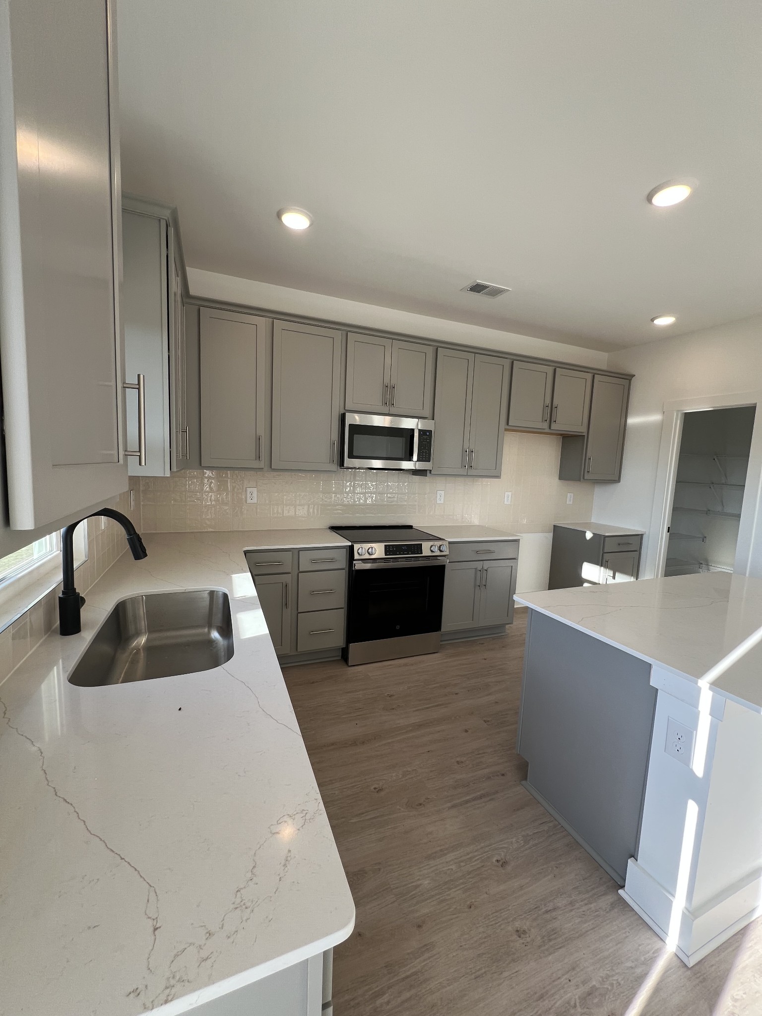 306 Strong Street Columbia, TN 38401 - Photo 5 of 34