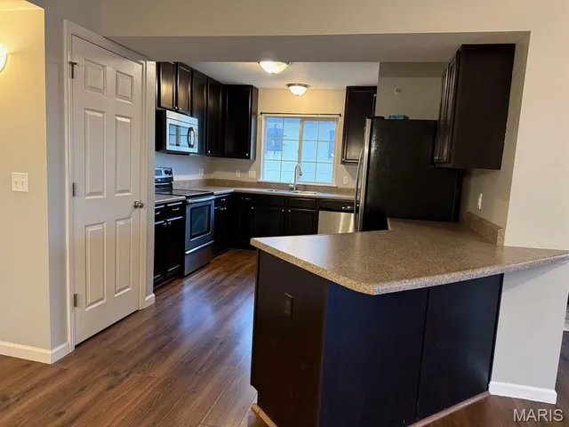 $1,850 | 433 Bordeaux Way, St. Peters, MO 63376