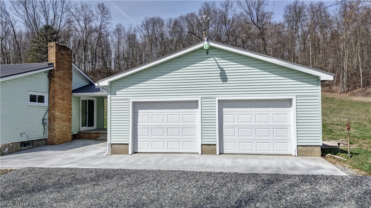 3265 York View Road Southwest New Philadelphia, OH 44663 - Photo 4 of 45 View of detached garage