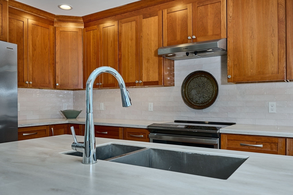 3 Conrad Circle, Unit 3 Holden, MA 01520 - Photo 7 of 41