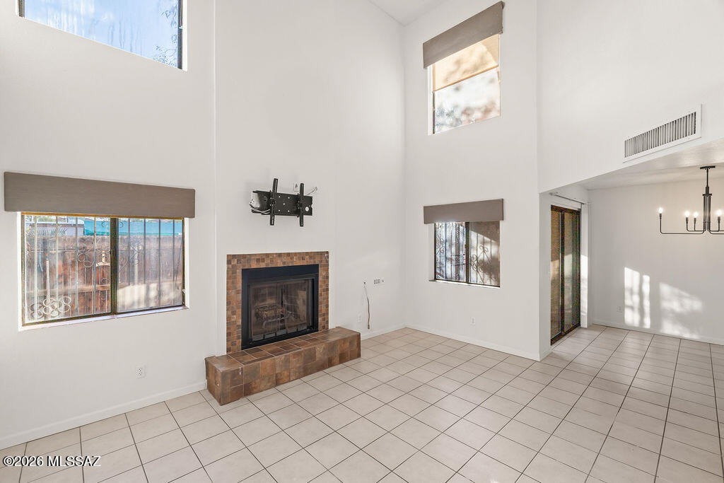 1949 North Swan Road, Unit 24 Tucson, AZ 85712 - Photo 6 of 35 Gallery Image 6