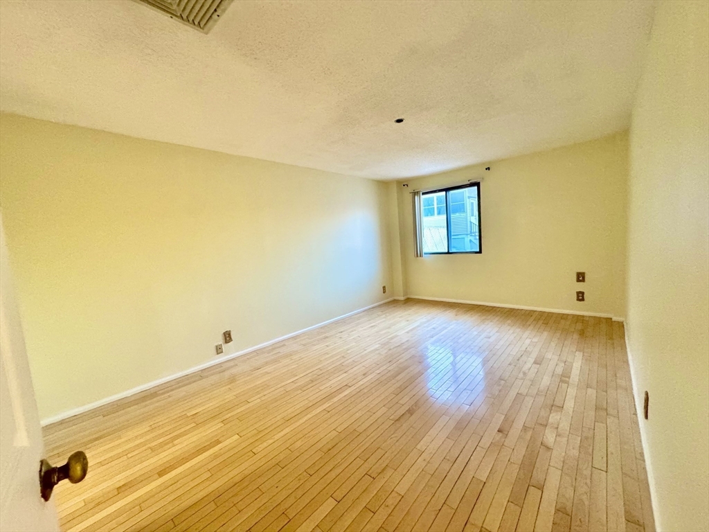 24 Corey Street, Unit 101 Everett, MA 02149 - Photo 20 of 32