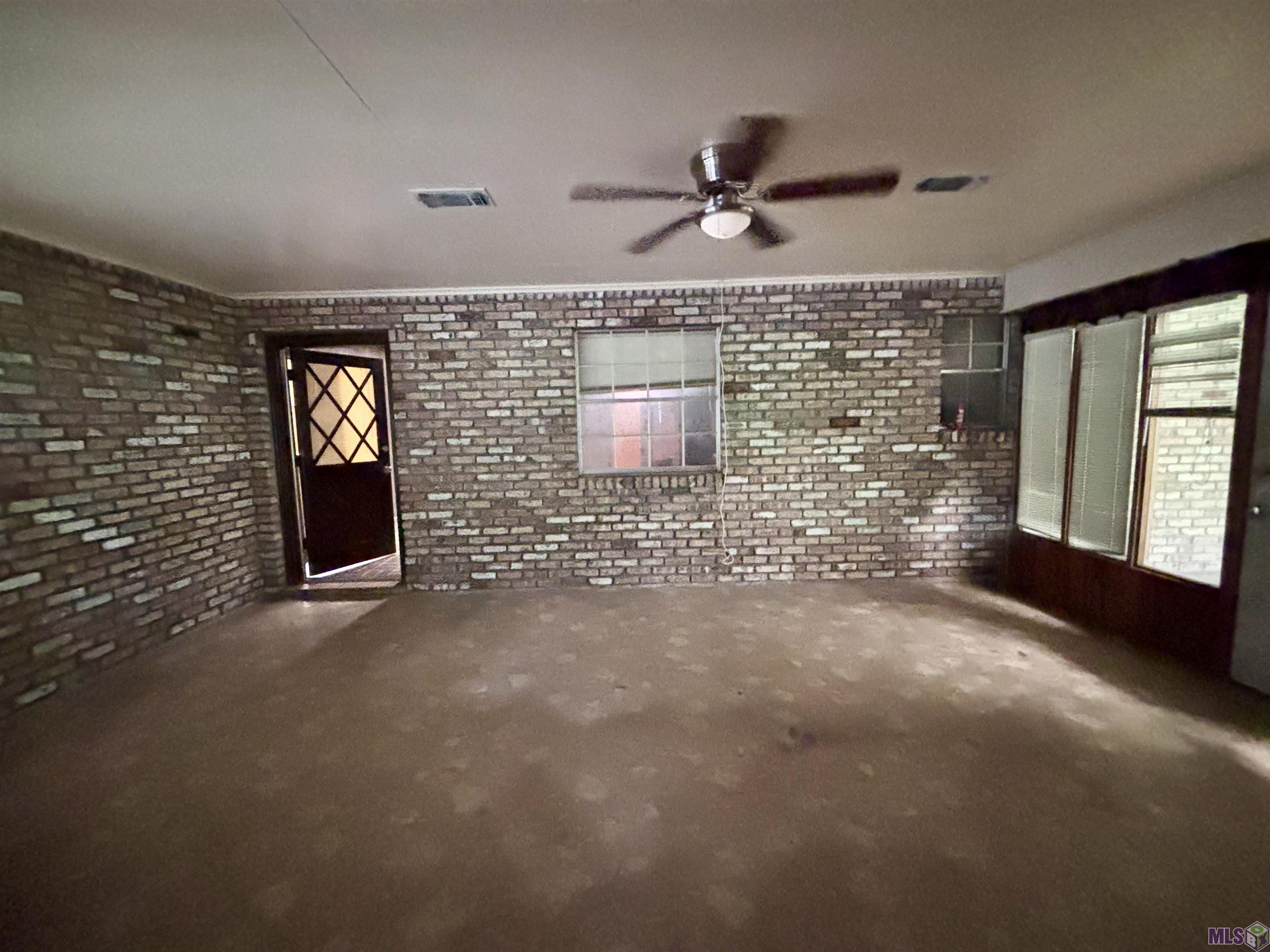 10160 Arnold Road Denham Springs, LA 70726 - Photo 3 of 6