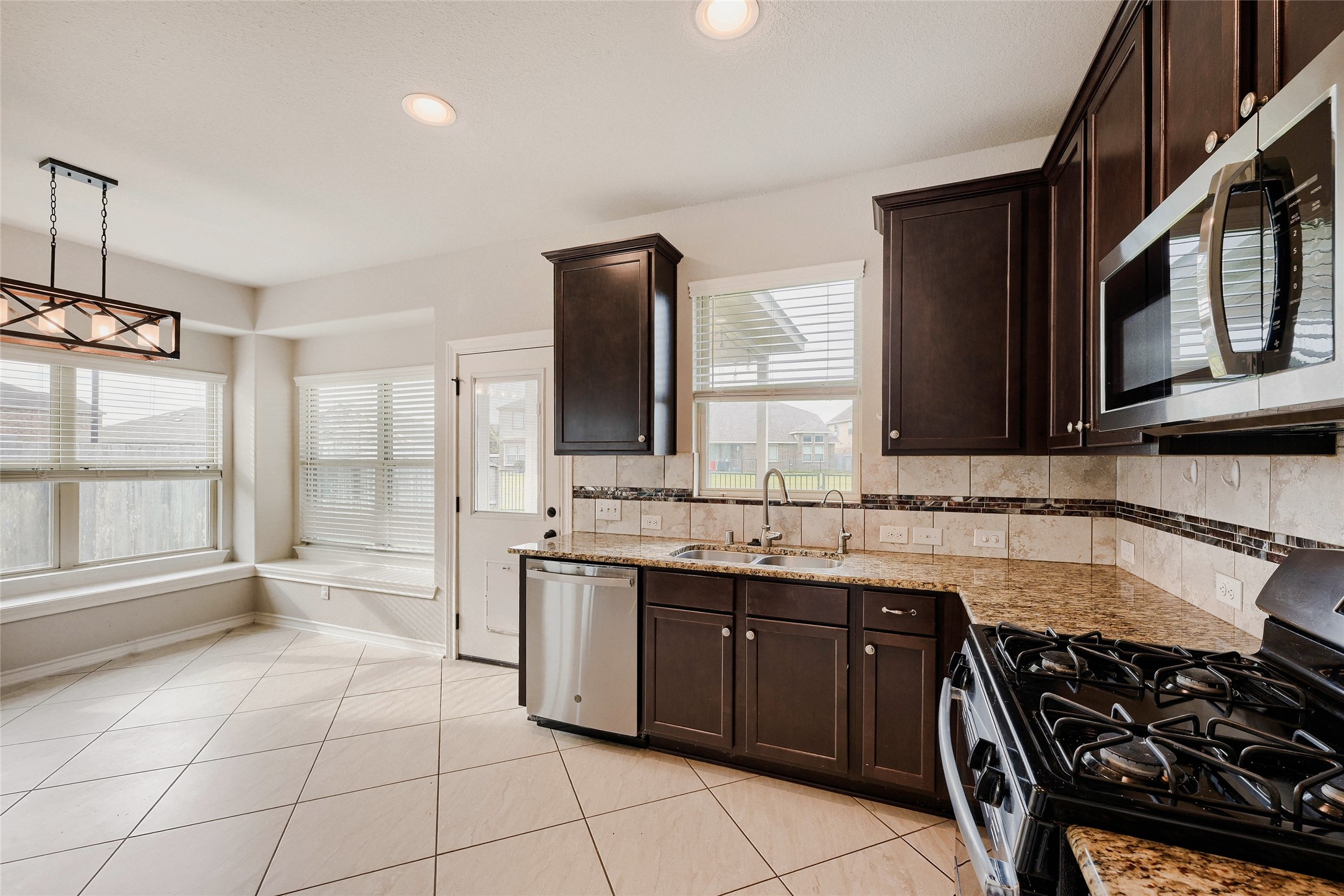 6210 Mason Way Rosenberg, TX 77471 - Photo 9 of 28 Kitchen