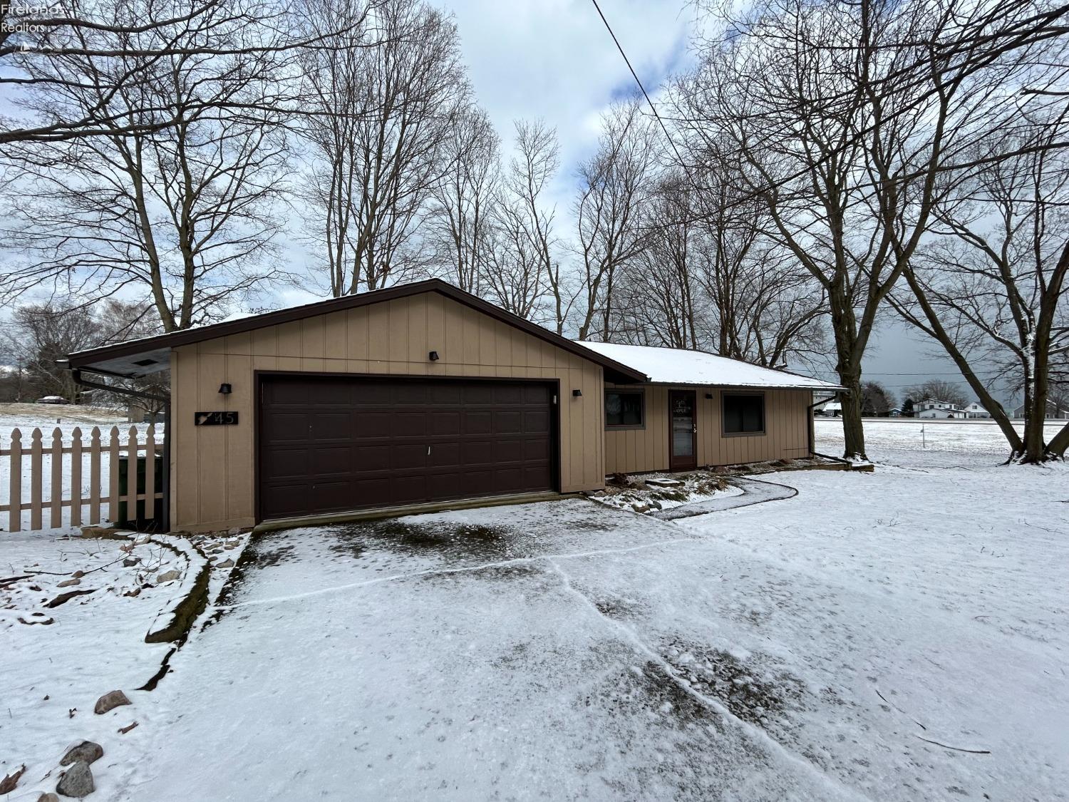 45 Airline Road Put In Bay, OH 43456 - Photo 1 of 66 Gallery Image 1
