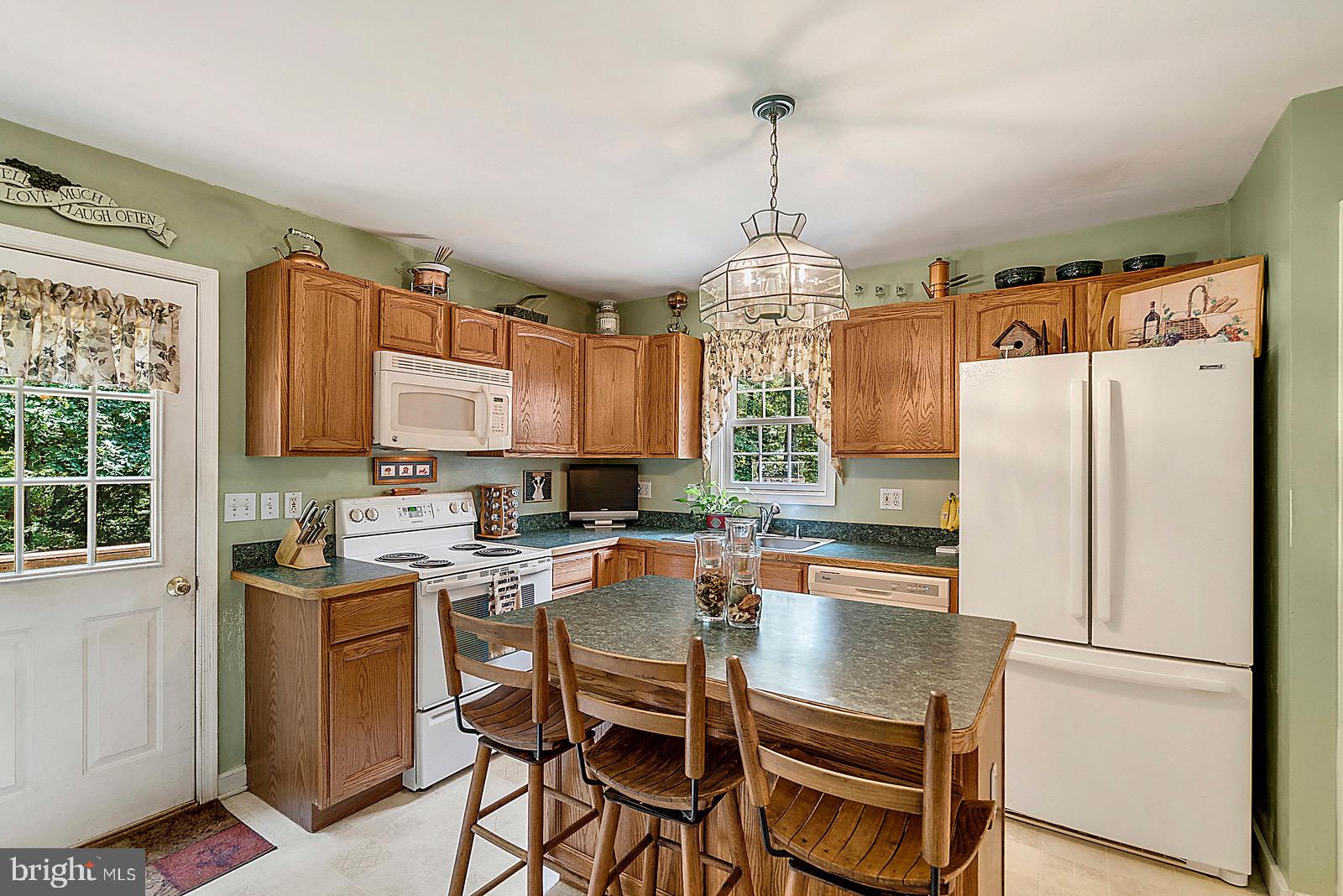 20065 Crooked Run Road Culpeper, VA 22701 - Photo 6 of 37 Kitchen