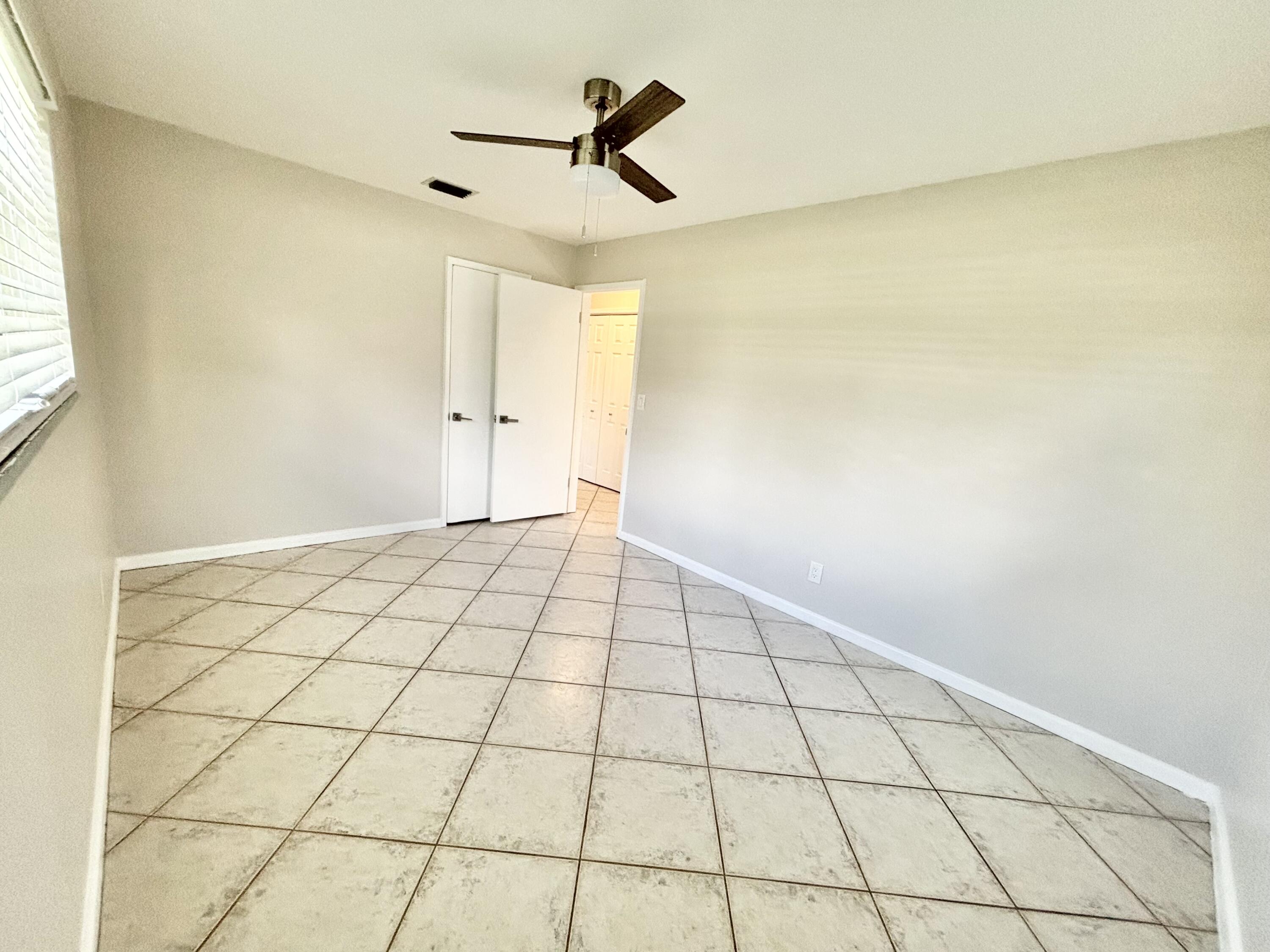 2370 Northeast 4th Avenue Boca Raton, FL 33431 - Photo 21 of 26 IMG_1411