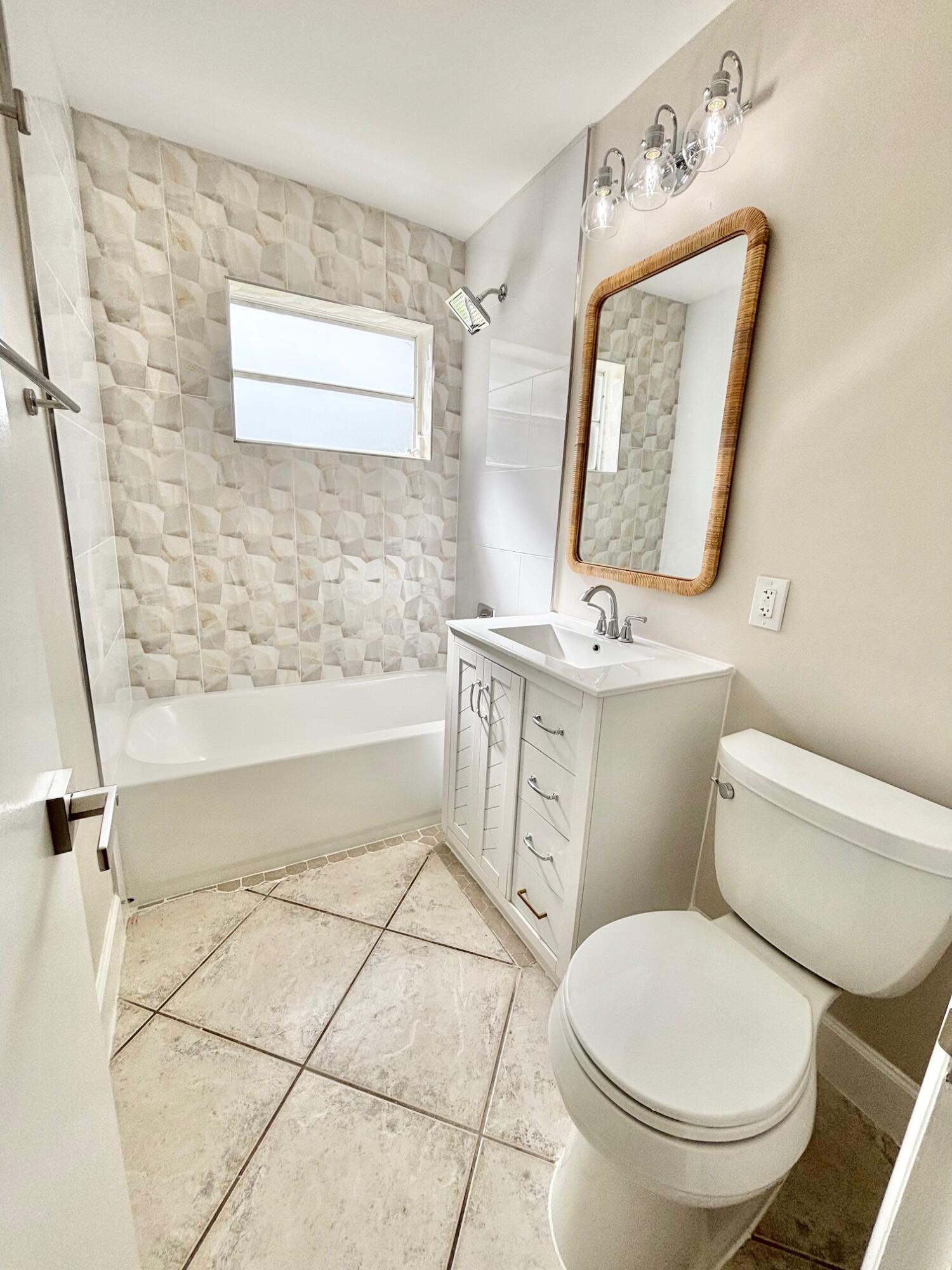 2370 Northeast 4th Avenue Boca Raton, FL 33431 - Photo 22 of 26 IMG_1368