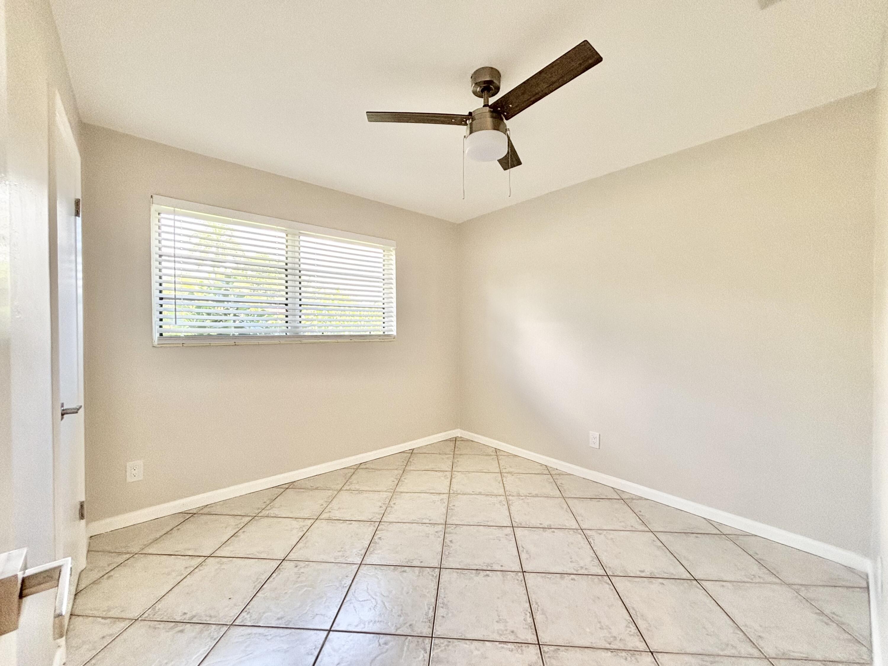 2370 Northeast 4th Avenue Boca Raton, FL 33431 - Photo 23 of 26 IMG_1412