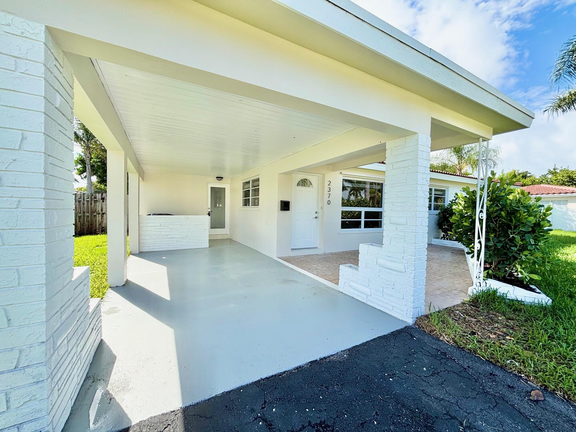 2370 Northeast 4th Avenue Boca Raton, FL 33431 - Photo 3 of 26 IMG_1363