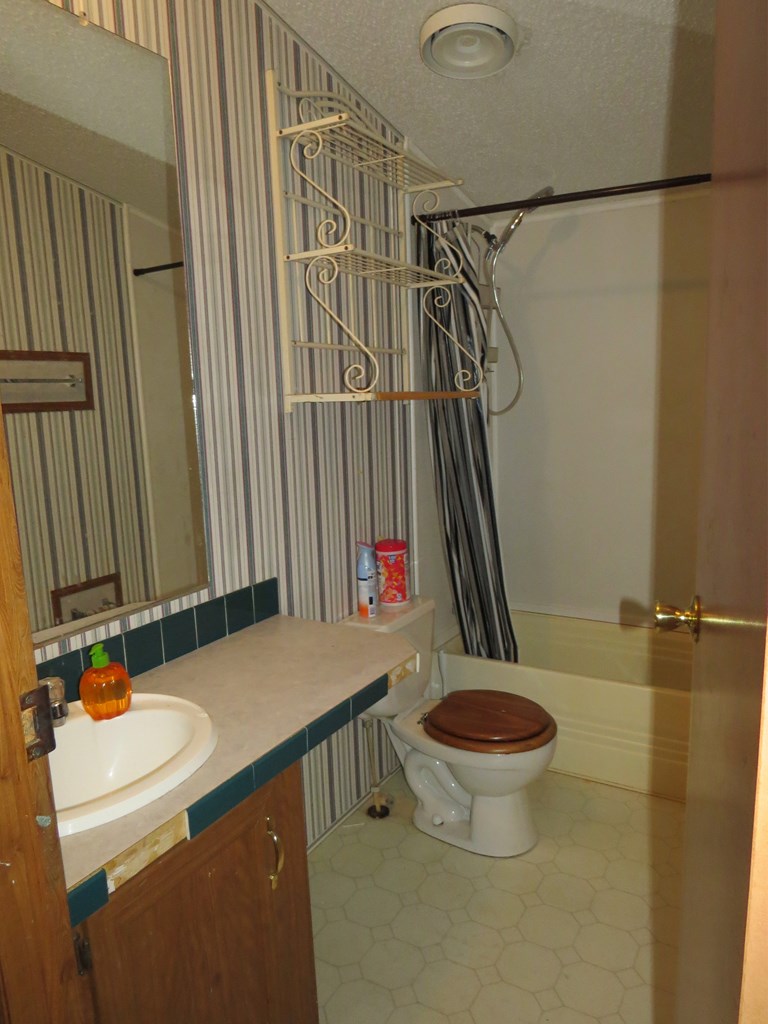 470 Tip Tucker Road Eastpoint, FL 32328 - Photo 10 of 13