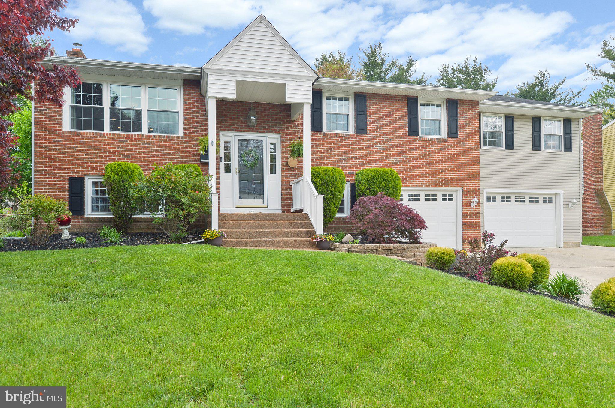 40 Red Leaf Road Moorestown, NJ 08057 - Photo 1 of 32 Beautiful inside and out