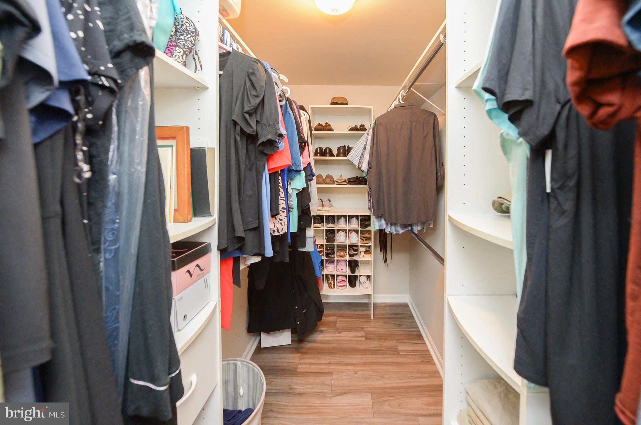 40 Red Leaf Road Moorestown, NJ 08057 - Photo 14 of 32 Incredible walk-in closet