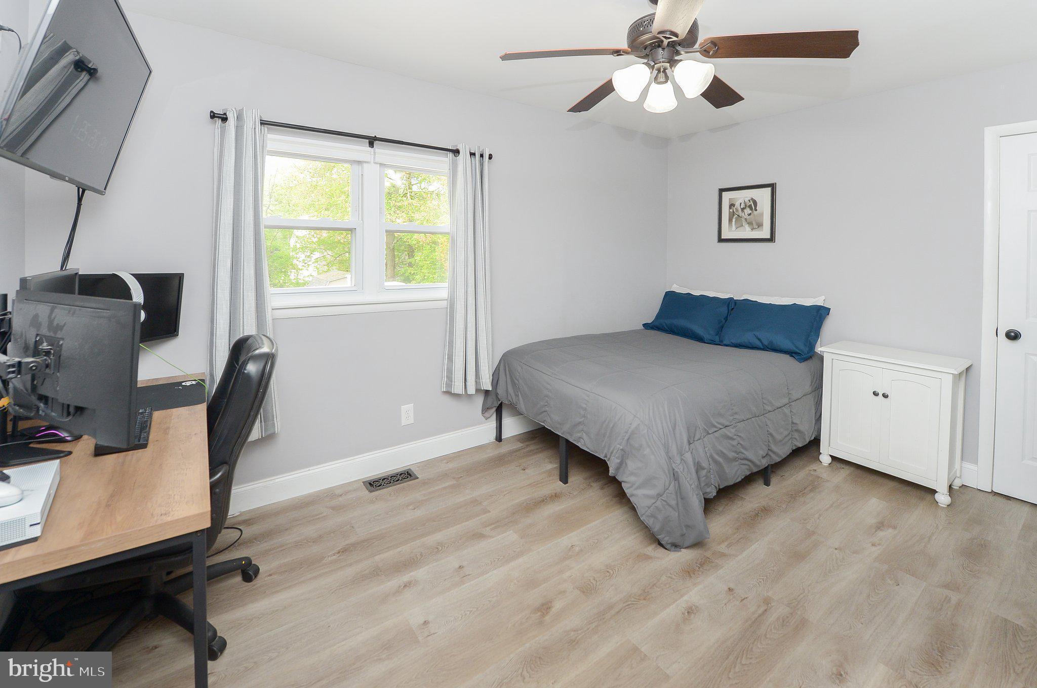 40 Red Leaf Road Moorestown, NJ 08057 - Photo 17 of 32 Second Bedroom