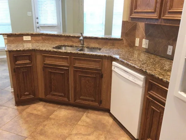 $2,225 | 2718 Lakecrest Way Drive, Katy, TX 77493