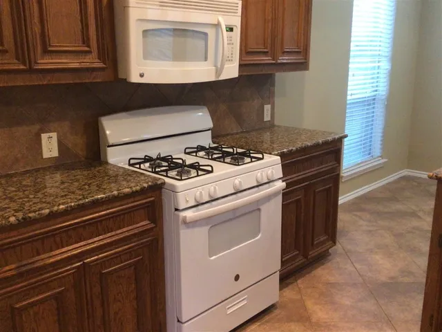 $2,225 | 2718 Lakecrest Way Drive, Katy, TX 77493