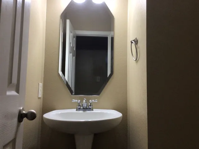 $2,225 | 2718 Lakecrest Way Drive, Katy, TX 77493