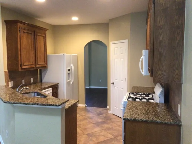 $2,225 | 2718 Lakecrest Way Drive, Katy, TX 77493