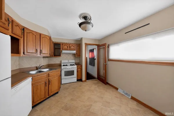 $183,996 | 4422 East 20th Court, Gary, IN 46405