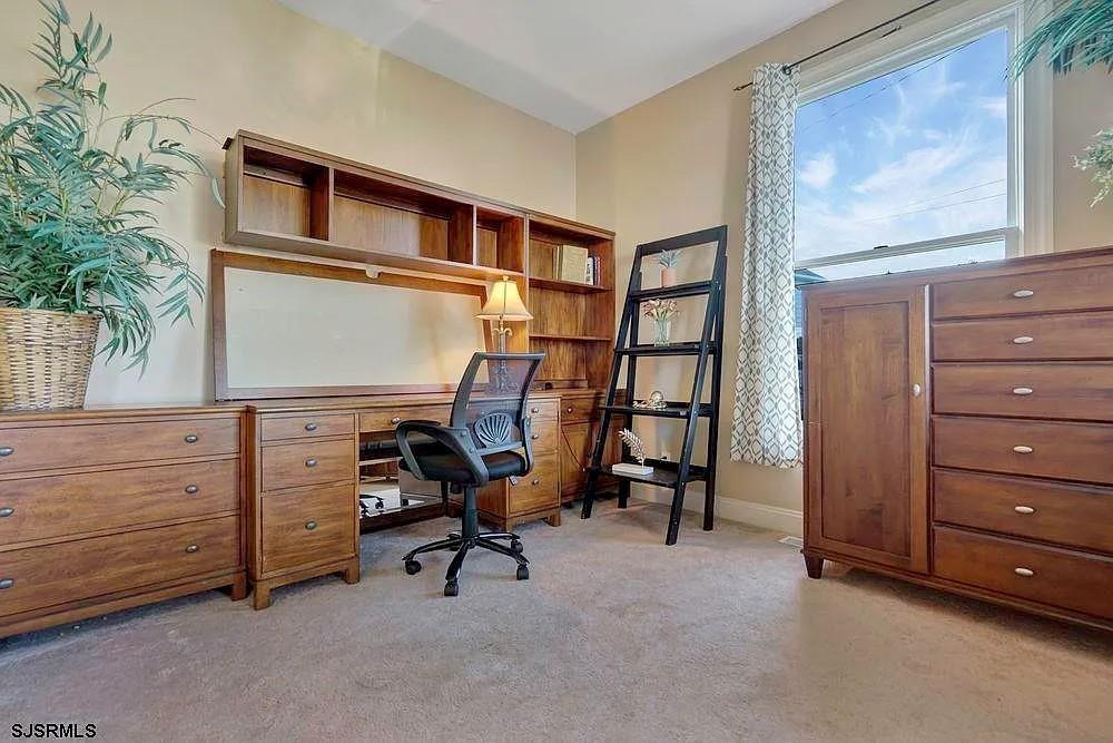 2140 West Riverside Drive Atlantic City, NJ 08401 - Photo 25 of 30 a view of a workspace with furniture