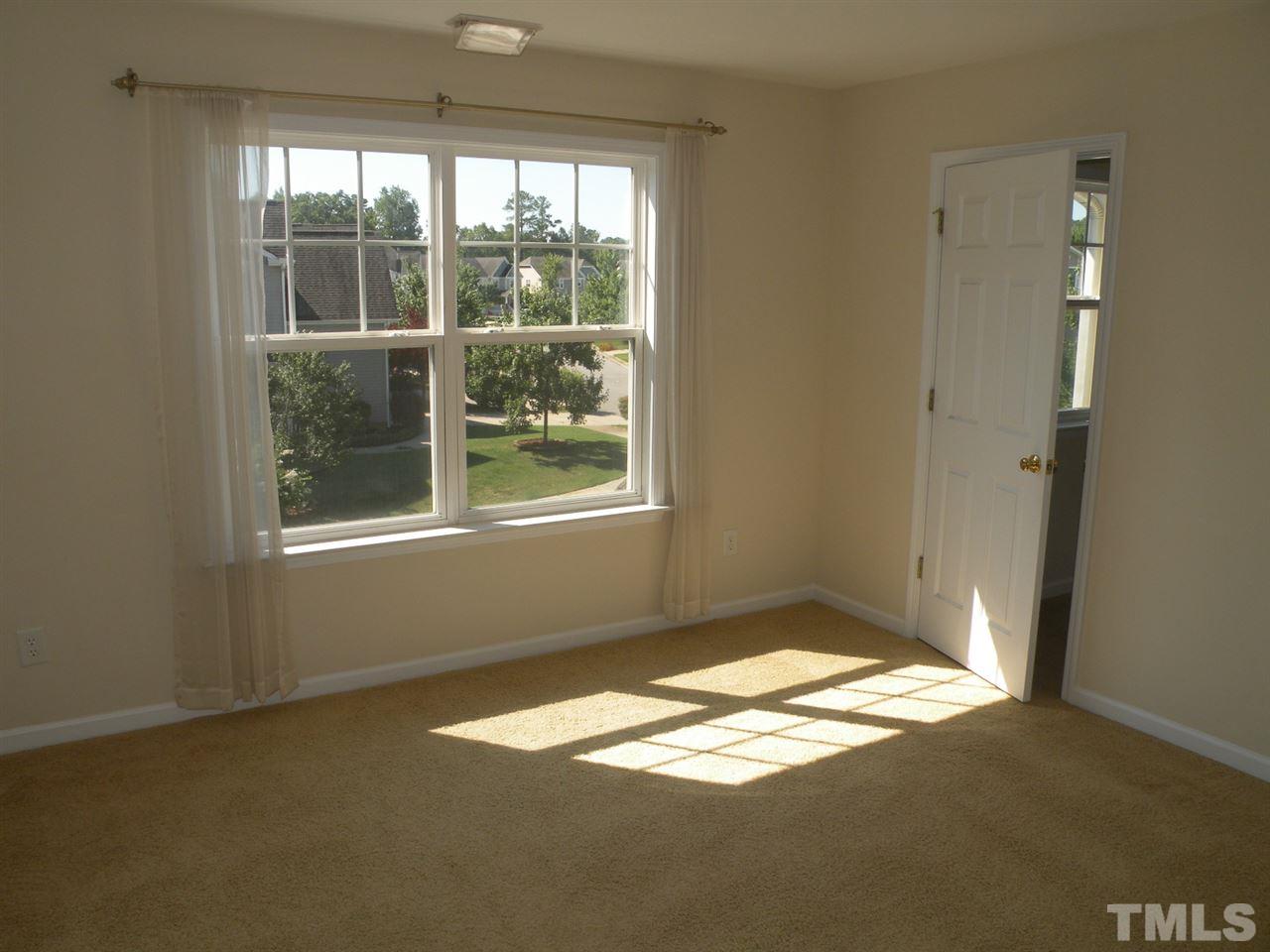 2016 Kilarney Ridge Loop Cary, NC 27511 - Photo 19 of 25 Gallery Image 19