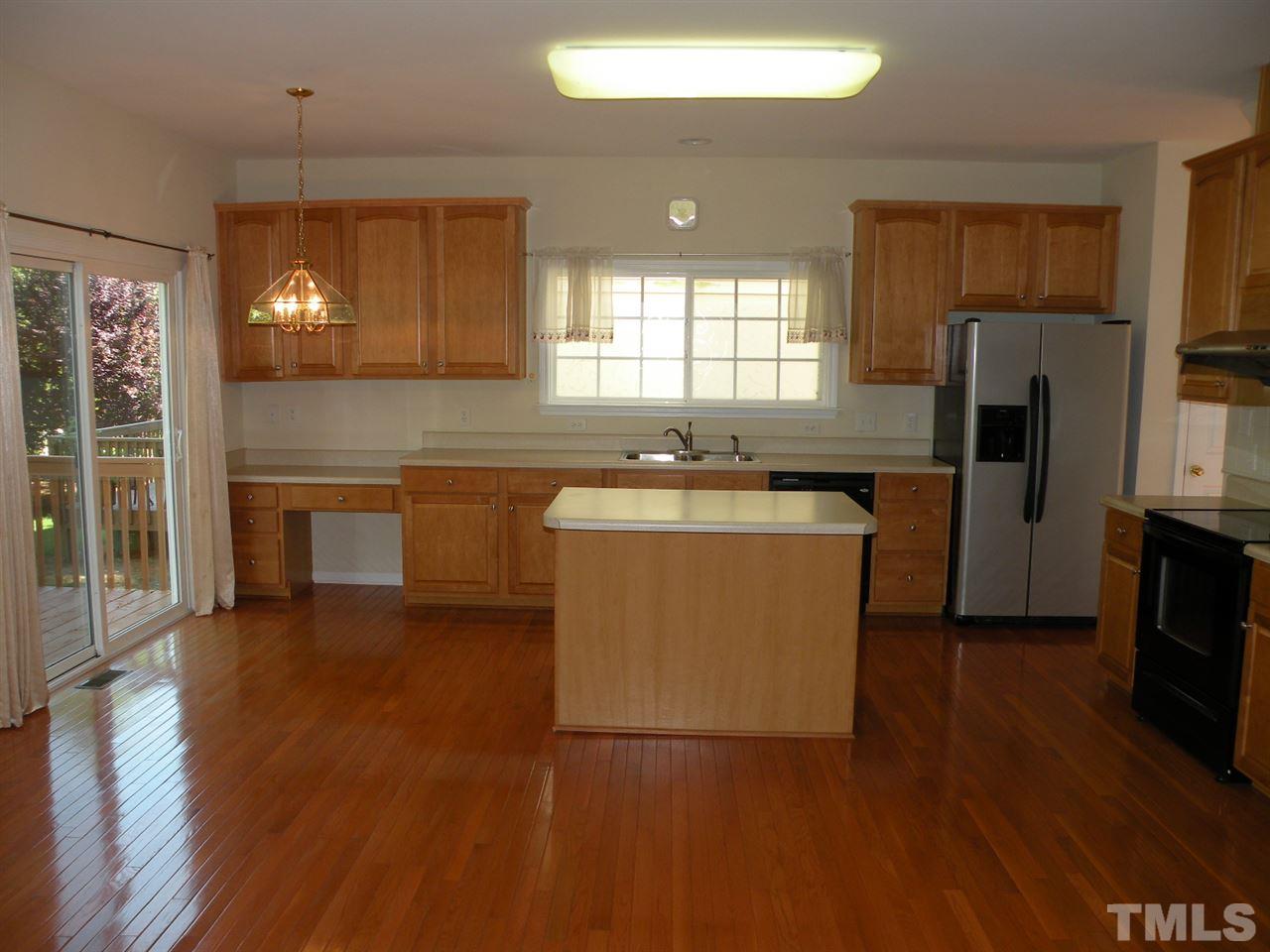 2016 Kilarney Ridge Loop Cary, NC 27511 - Photo 2 of 25 Gallery Image 2