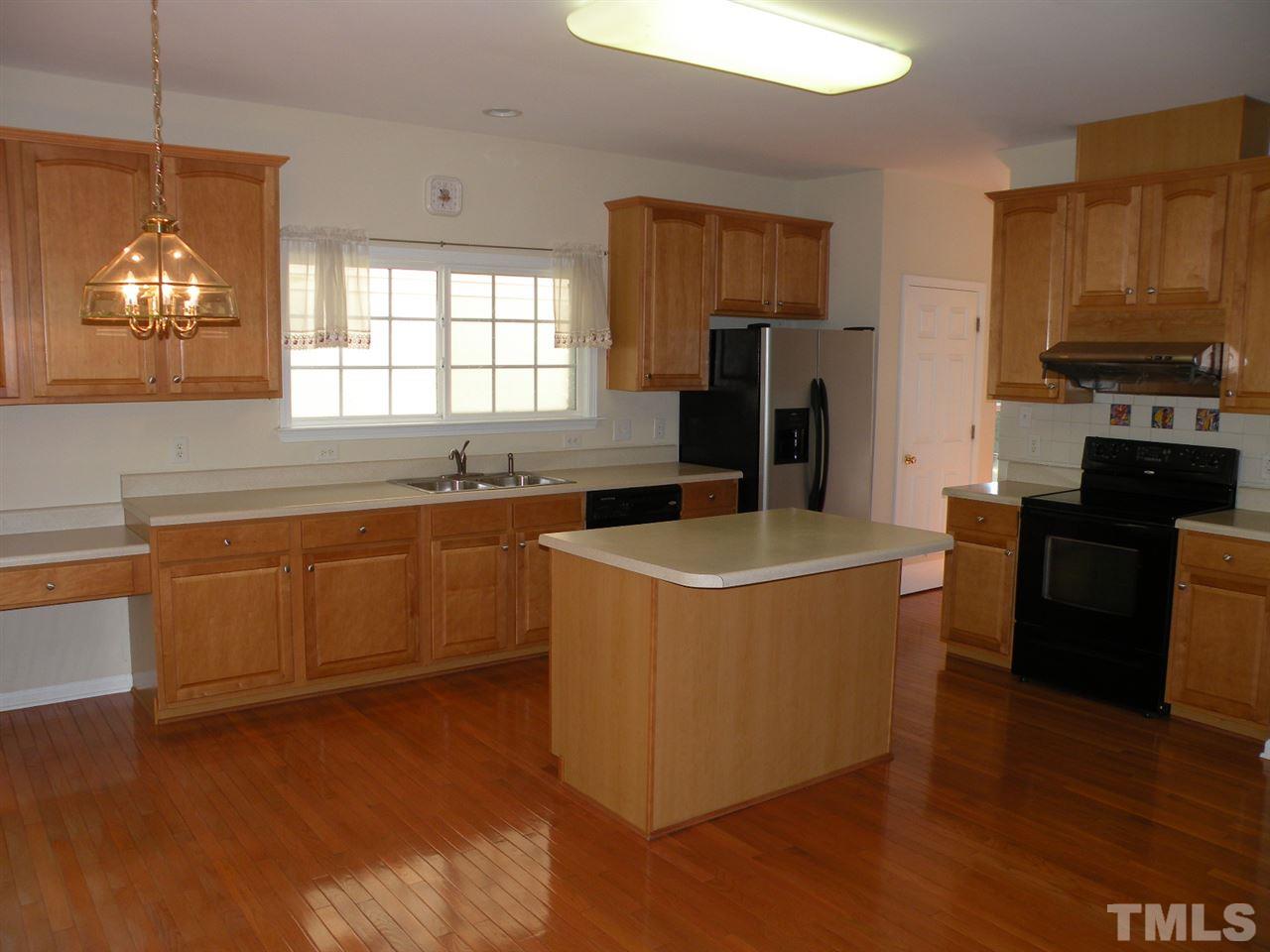 2016 Kilarney Ridge Loop Cary, NC 27511 - Photo 5 of 25 Gallery Image 5