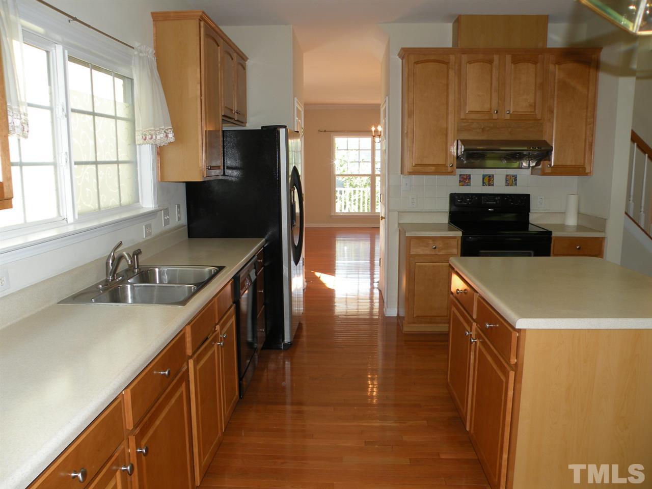 2016 Kilarney Ridge Loop Cary, NC 27511 - Photo 6 of 25 Gallery Image 6