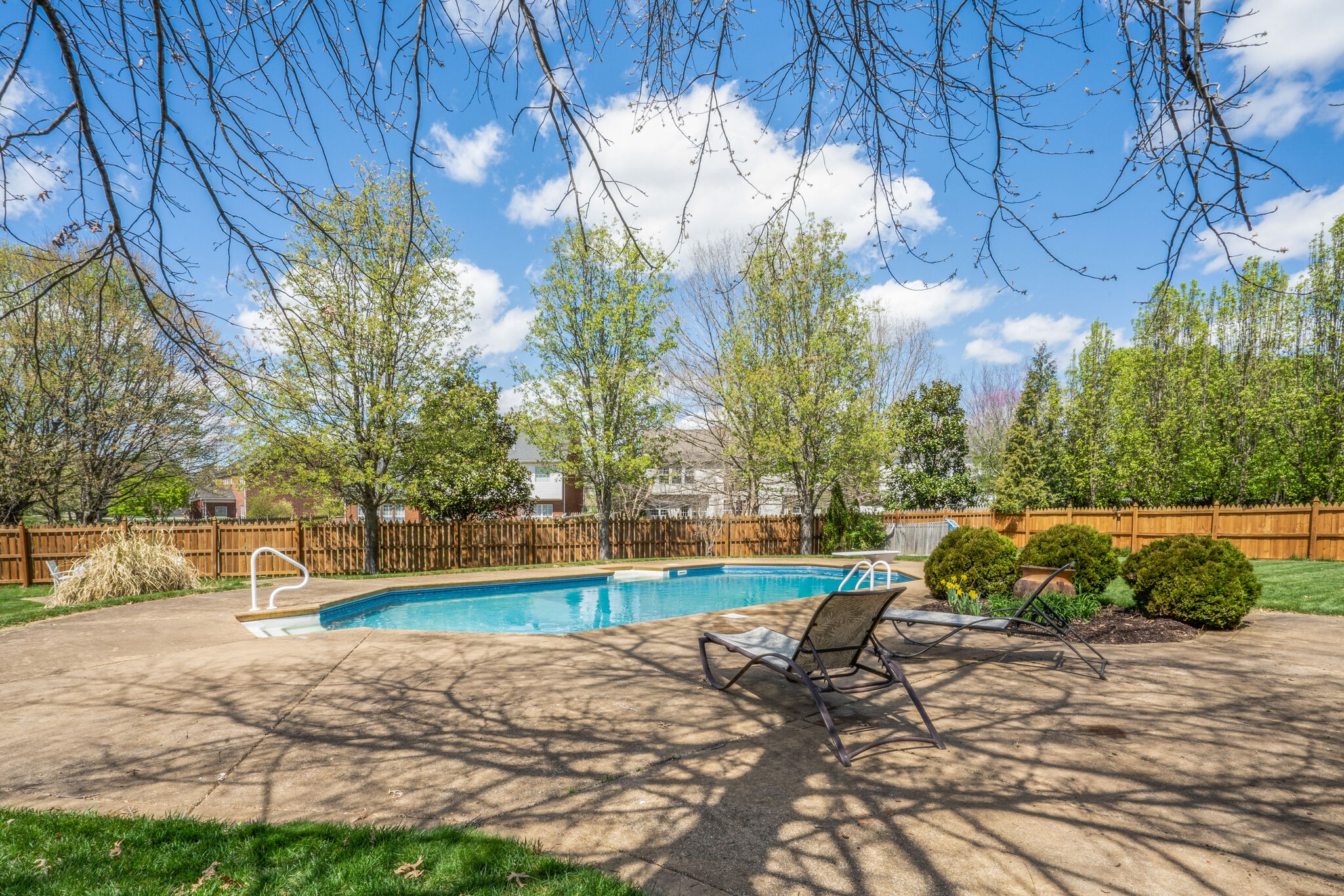 305 Knowle Place Franklin, TN 37069 - Photo 28 of 34 a view of a park with large trees