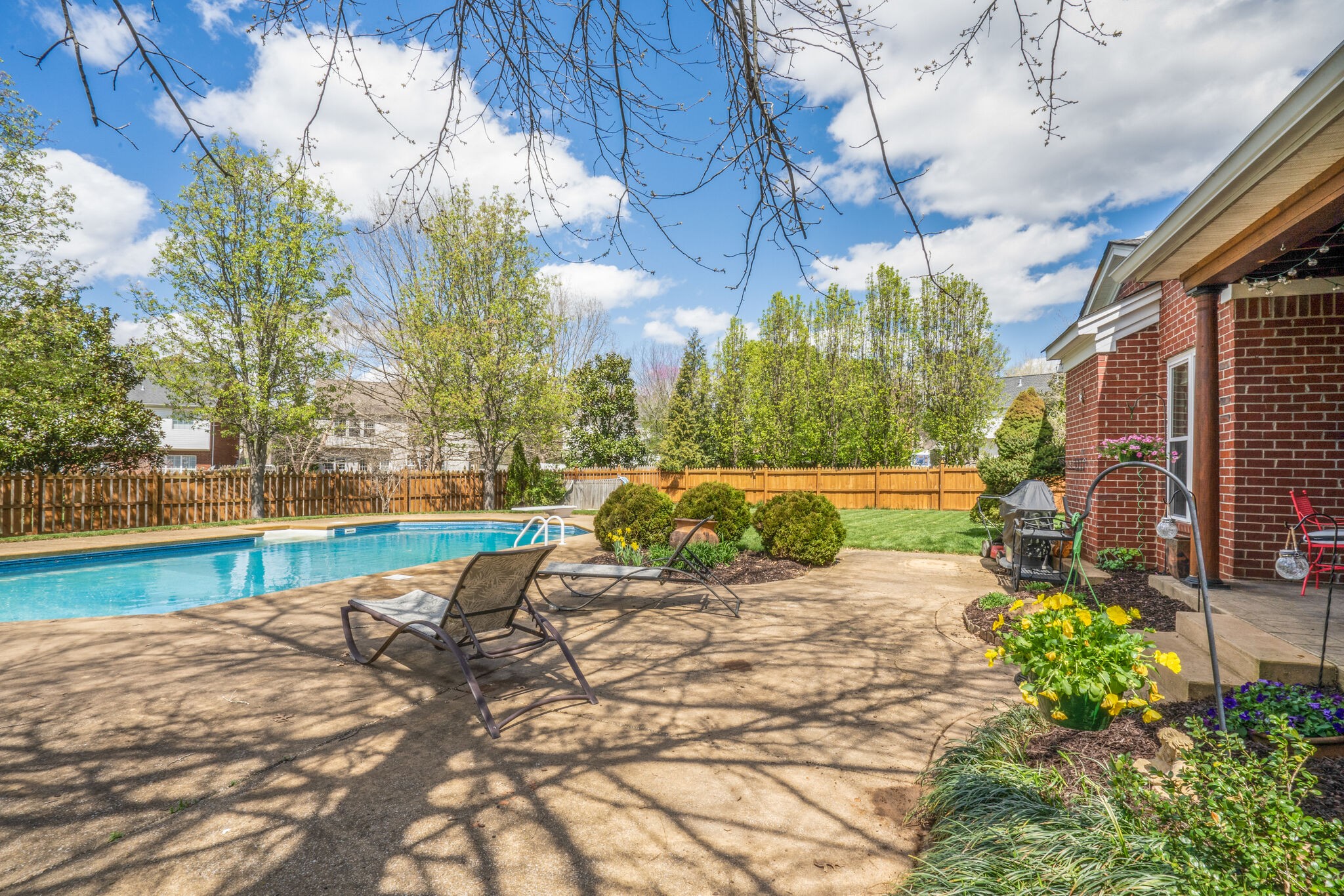 305 Knowle Place Franklin, TN 37069 - Photo 29 of 34 a view of a park with large trees