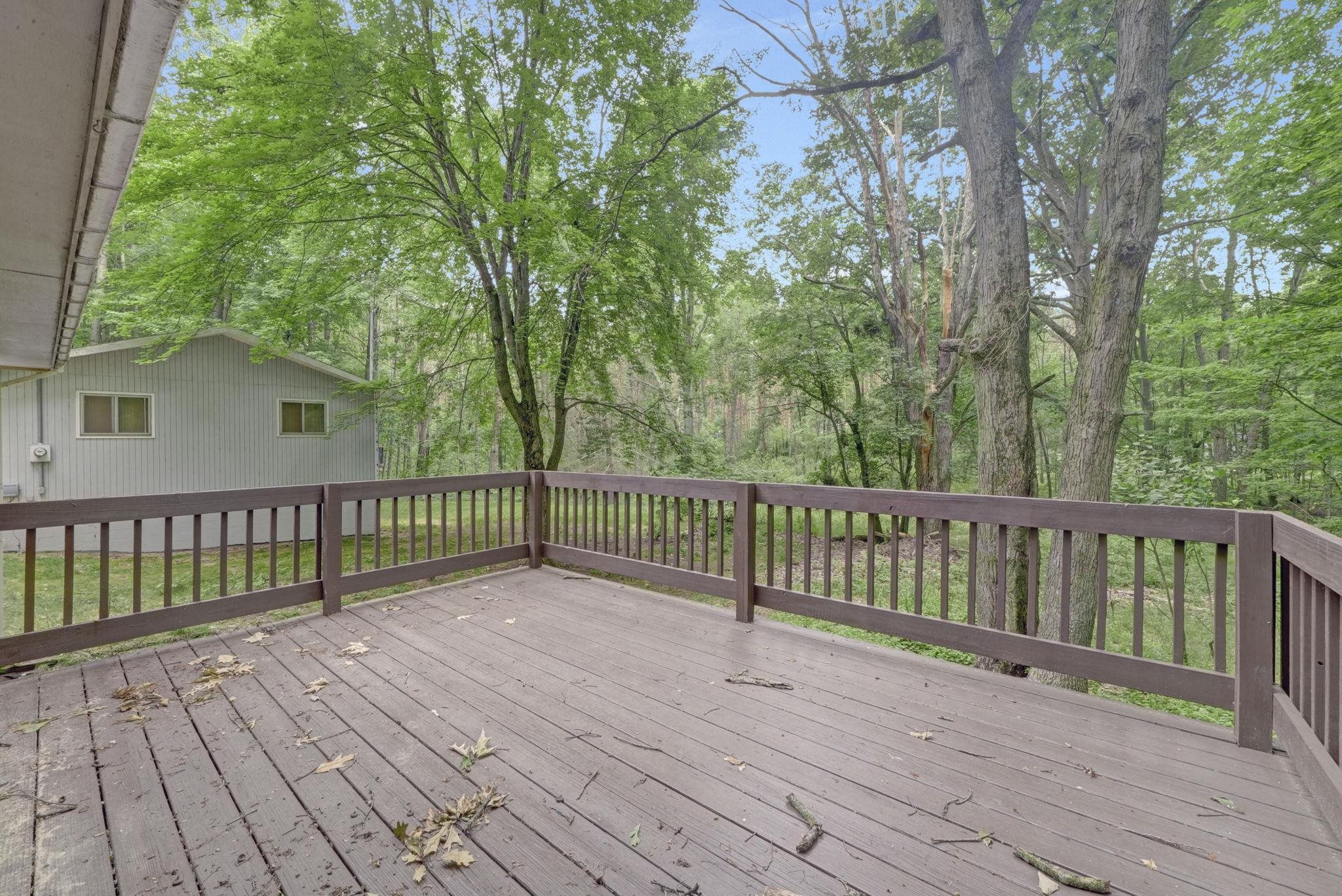 8277 West Ridge Boulevard Stanwood, MI 49346 - Photo 14 of 20 1947477-201acd76-50f4-4e15-a766-92431953daee.JPG