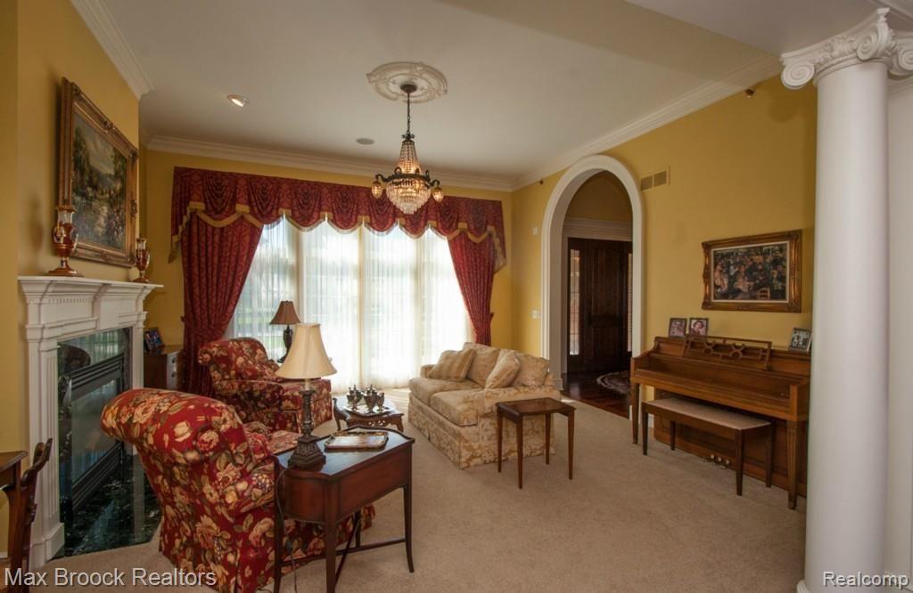 565 Sheldon Court Rochester, MI 48306 - Photo 28 of 75 190DSC_2167.jpg