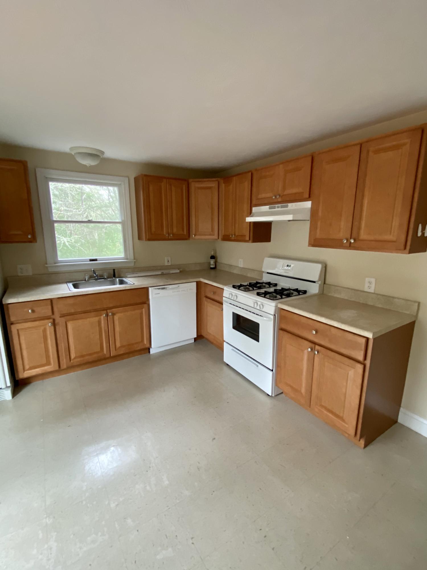 24 Cliff Road Bourne, MA 02532 - Photo 14 of 37 94CD650F-B34D-4D7E-BA5B-22A25DF8FD38
