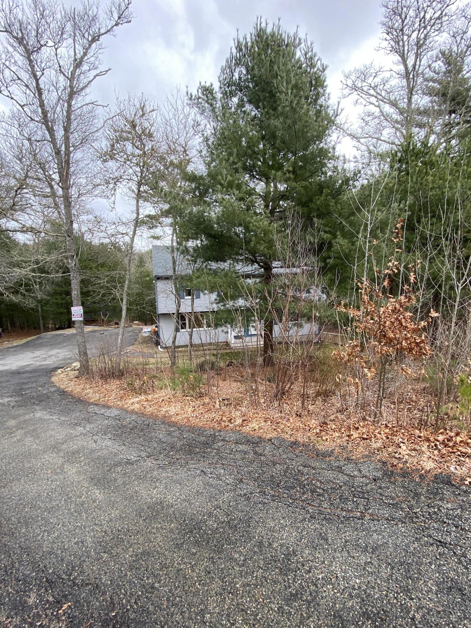 24 Cliff Road Bourne, MA 02532 - Photo 2 of 37 D0E16C97-D752-49CE-8992-4E42BC0C5D55