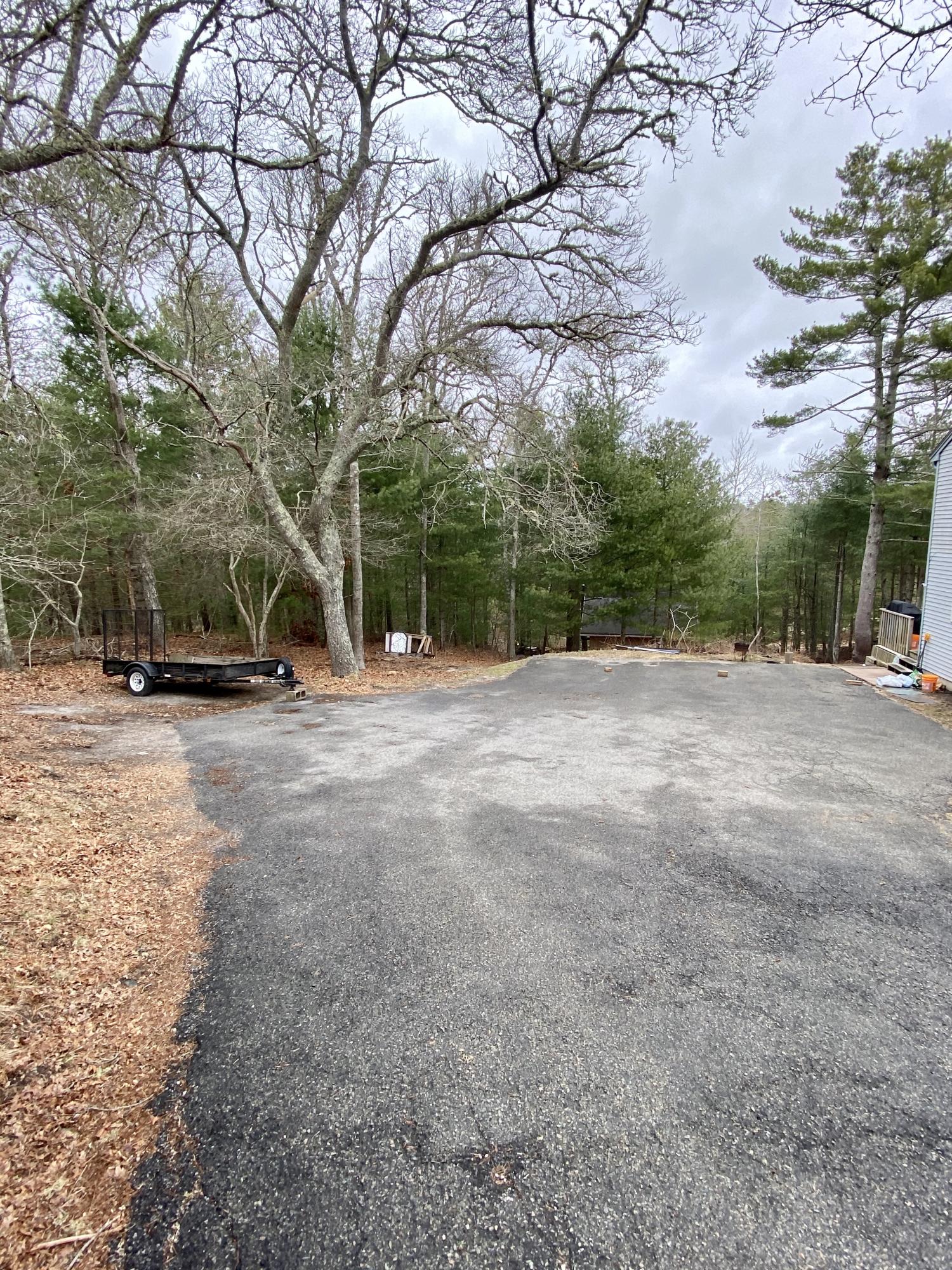 24 Cliff Road Bourne, MA 02532 - Photo 4 of 37 5A40FAB4-E724-489F-B24B-102239322FF7