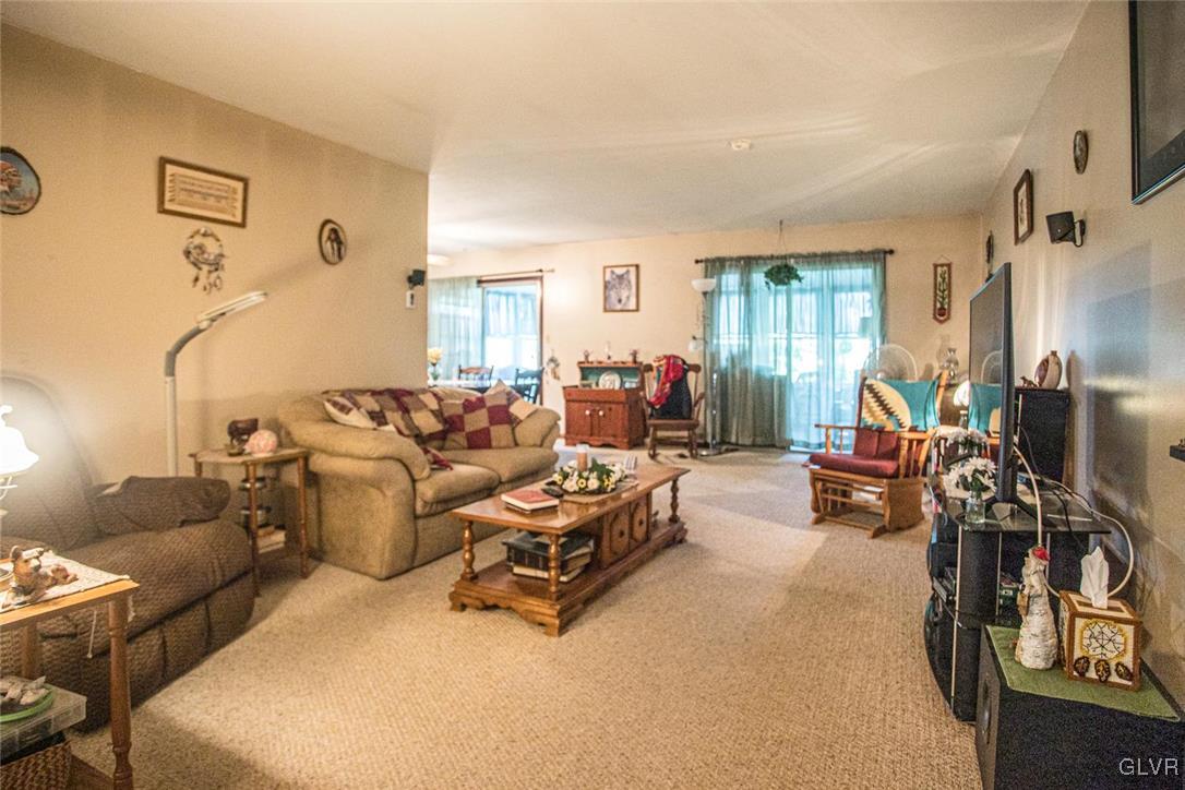 2482 Evanwood Road Bath, PA 18014 - Photo 8 of 26 Gallery Image 8